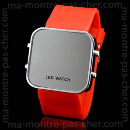 Montre silicone rouge avec affichage LED