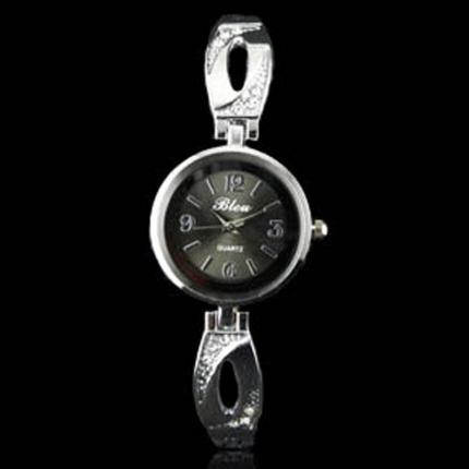 Petite montre femme fine en métal